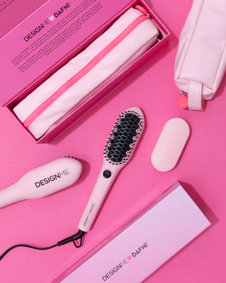 Additional lifestyle image of the smoothing brush and thermal-resistant pouch