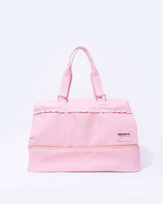 Front of travel beauty bag showcasing its details.