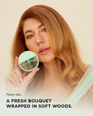 GLOSS.ME hair & body fragrance mist feels like a fresh bouquet wrapped in soft woods.