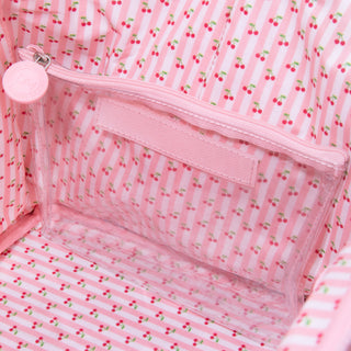 Made from easy-clean lining material to simply wash your bag.