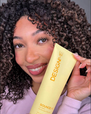 Emily Hunter uses BOUNCE.ME curl balm to get her curls soft, frizz-free and defined!