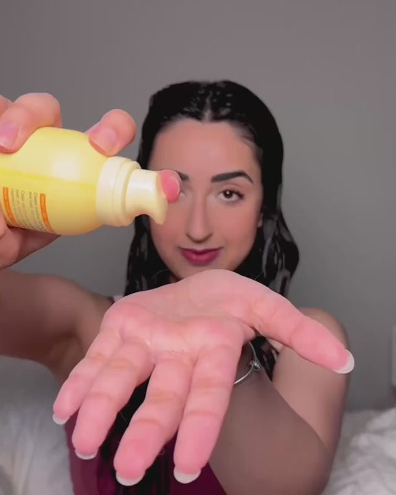 Curl routine review using BOUNCE.ME curl balm, curl mousse and curl spray gel by Suman Sharma.