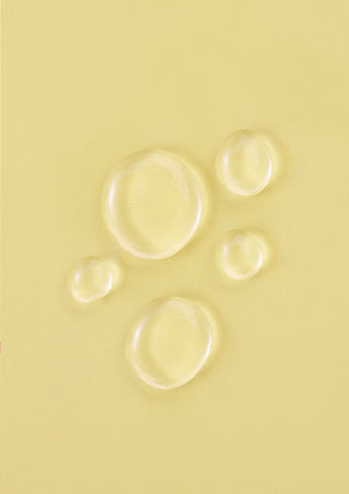 Close-up of BOUNCE.ME Curl Spray Gel texture, showing a lightweight formula.